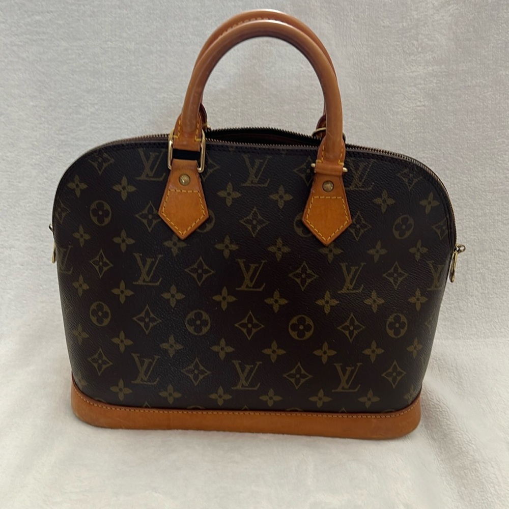 Authentic Louis Vuitton Alma Handbag